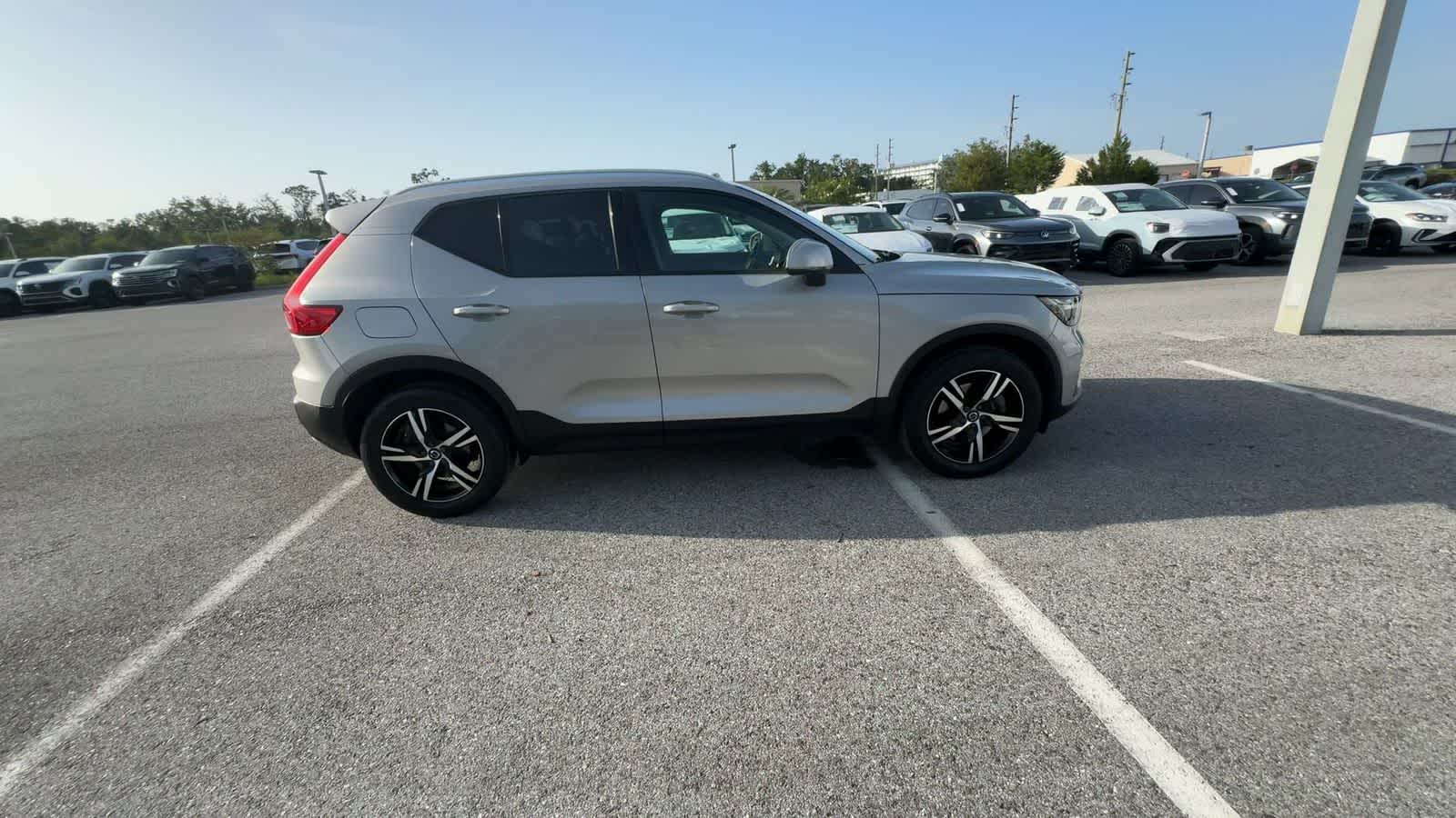 2023 Volvo XC40 Core