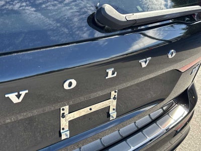 2023 Volvo XC60 Plus Dark Theme