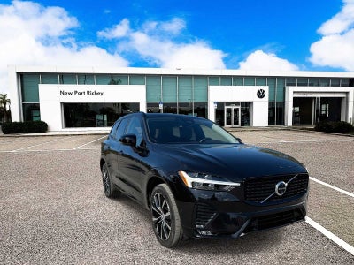 2023 Volvo XC60 Plus Dark Theme