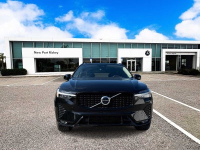 2023 Volvo XC60 Plus Dark Theme