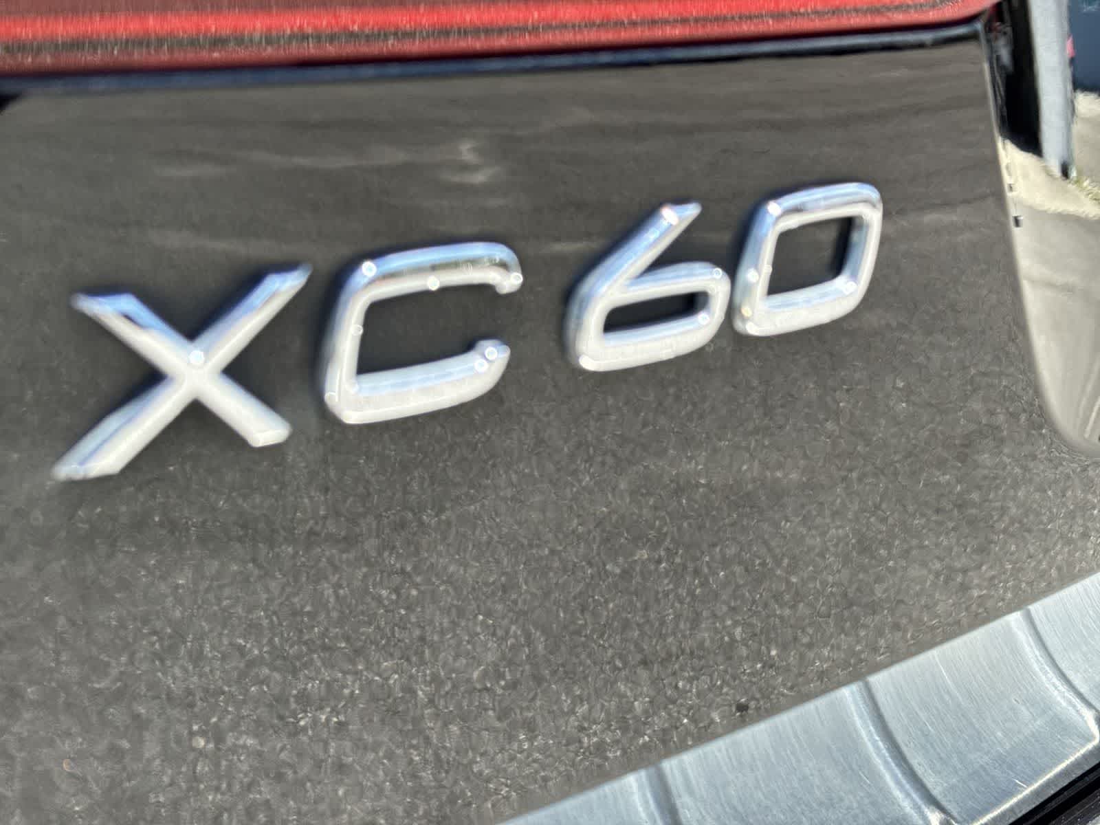 2022 Volvo XC60 Momentum