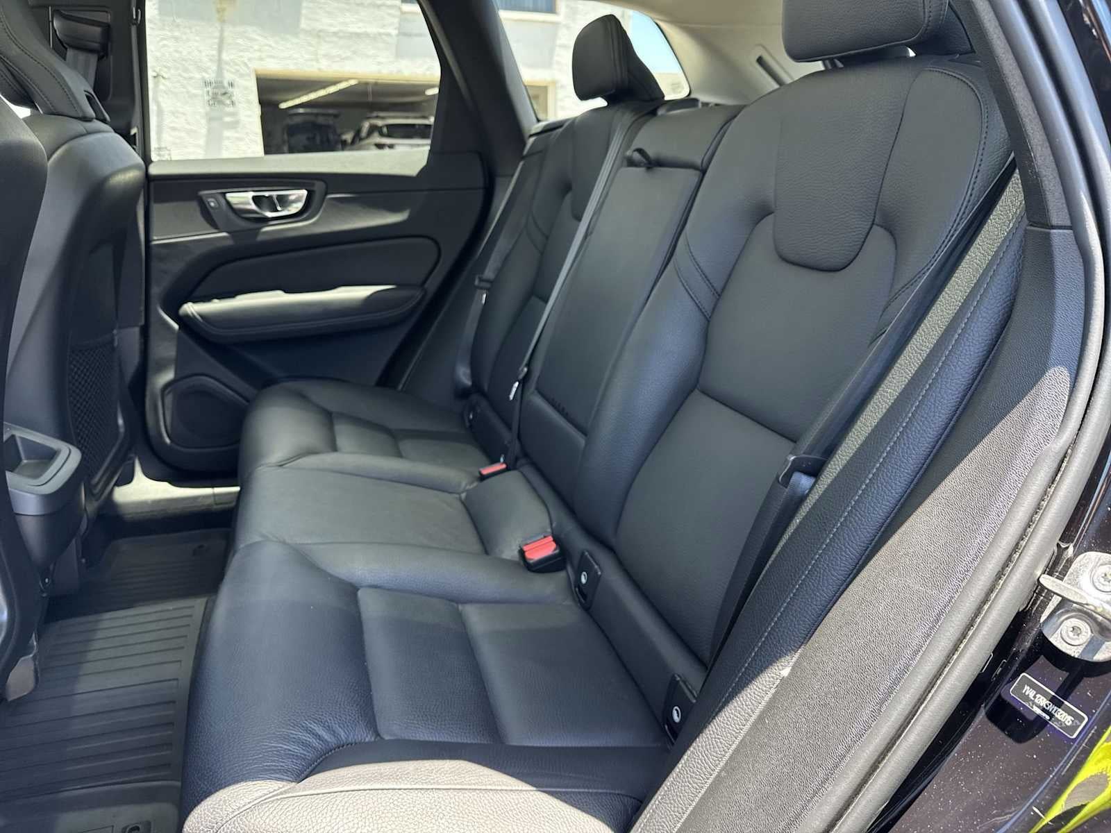 2022 Volvo XC60 Momentum