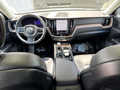 2023 Volvo XC60 Plus Dark Theme