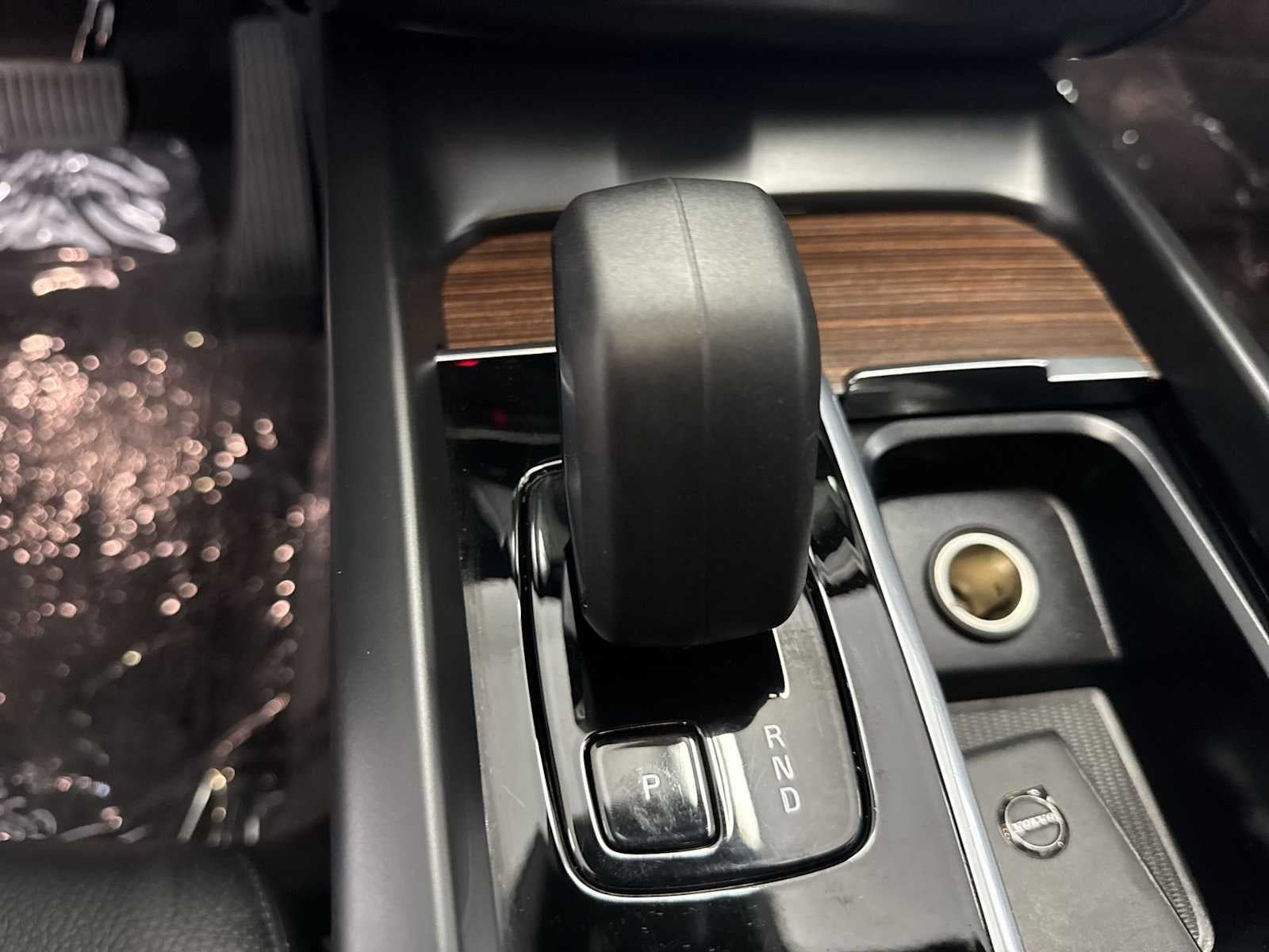 2023 Volvo XC60 Plus Dark Theme