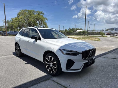 2023 Volvo XC60 Plus Dark Theme