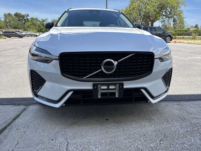 2023 Volvo XC60 Plus Dark Theme