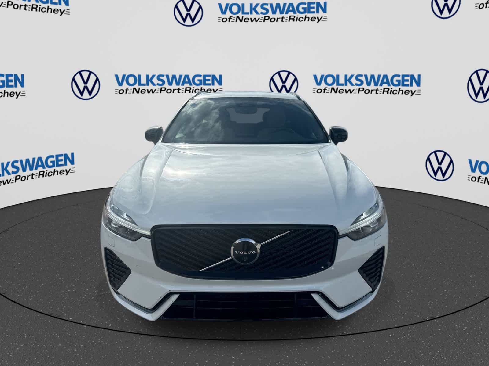 2026 Volvo XC60 Plus