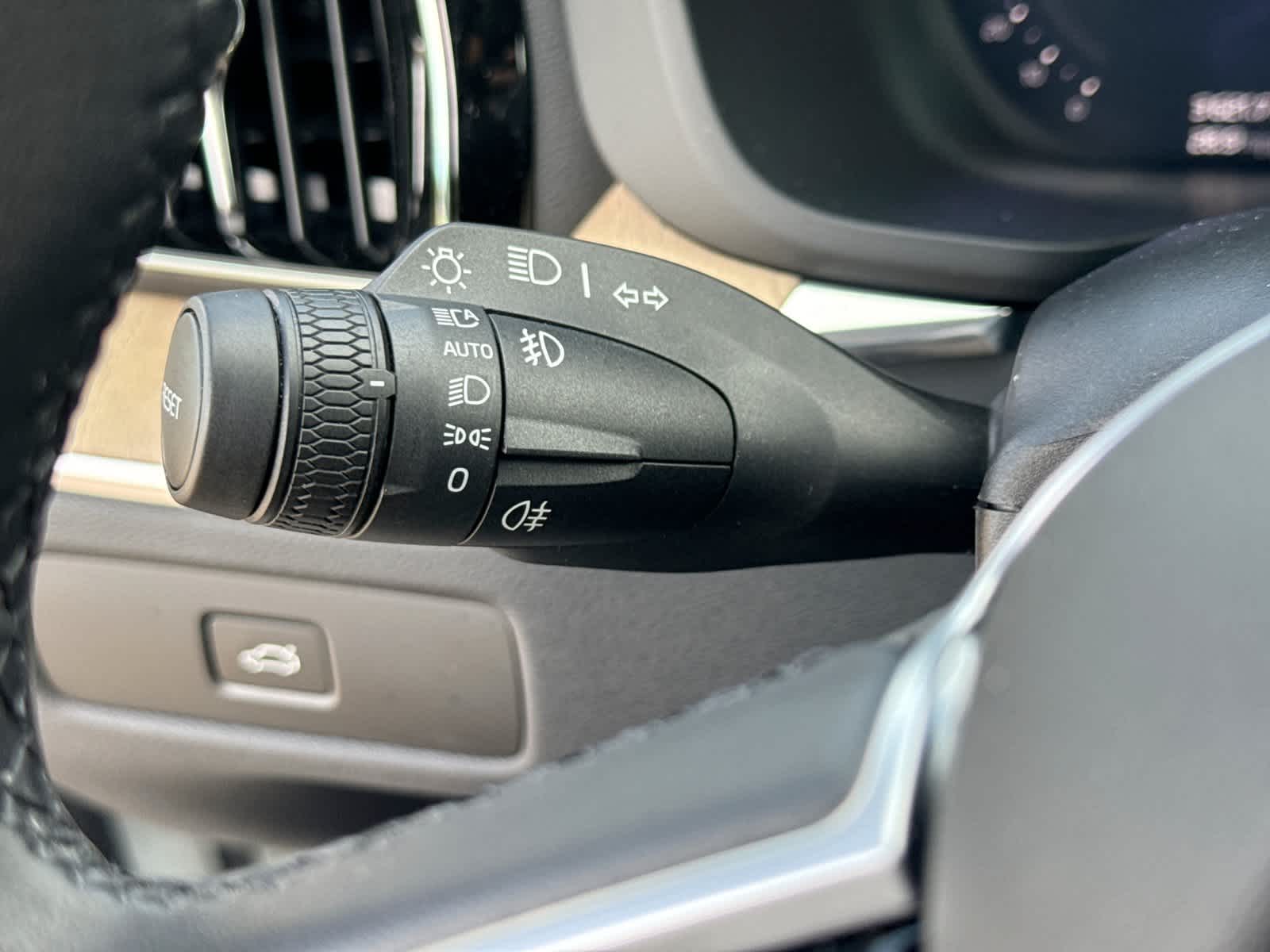 2026 Volvo XC60 Plus